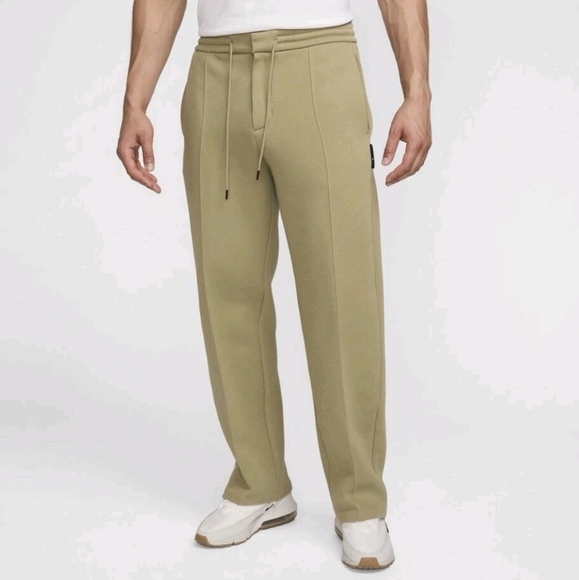$150 Nike Tech Tailored Fleece Pants Loose Fit - Picture 1 of 11